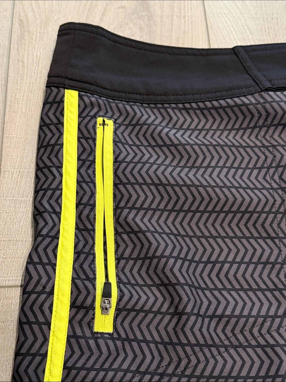 Pelagic Men’s Drawstring Swim Trunks- Size 36- Black/Neon and Patriotic